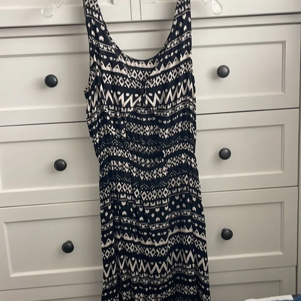 Patrons of Peace Women’s Black Tribal Print Dress w/ Back Cut Out - Size Medium